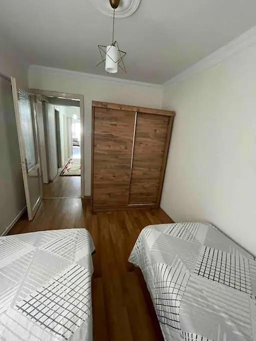 Cift Klimali, 110M2, 3+1, Metro 5Dk, 1000Mbps Inte Apartment Izmir Turkey