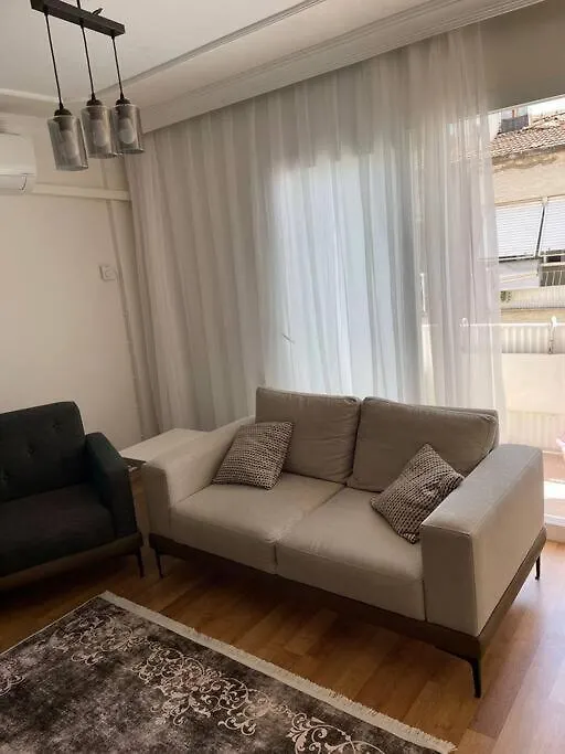 Cift Klimali, 110M2, 3+1, Metro 5Dk, 1000Mbps Inte Apartment Izmir