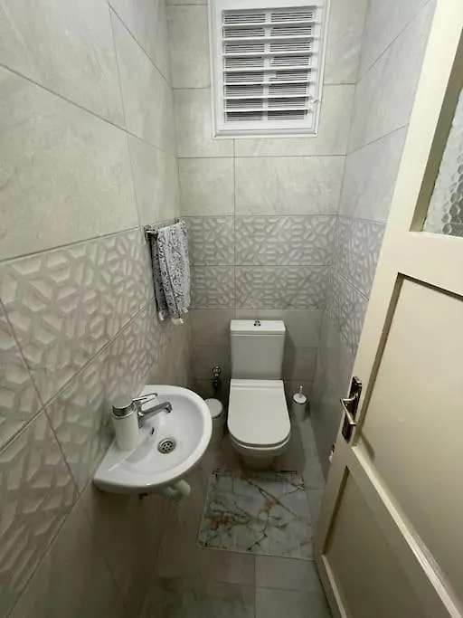 Cift Klimali, 110M2, 3+1, Metro 5Dk, 1000Mbps Inte Apartment Izmir 0*,  Turkey