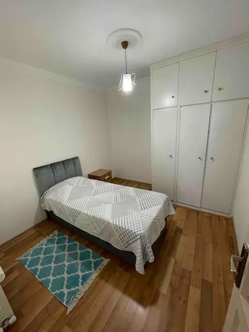 Cift Klimali, 110M2, 3+1, Metro 5Dk, 1000Mbps Inte Apartment Izmir Turkey