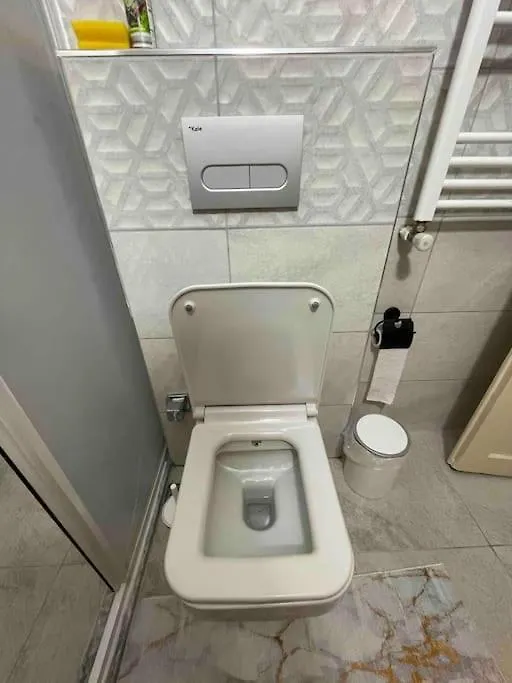 Cift Klimali, 110M2, 3+1, Metro 5Dk, 1000Mbps Inte Apartment Izmir