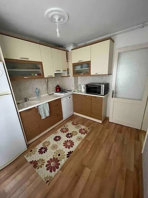 Cift Klimali, 110M2, 3+1, Metro 5Dk, 1000Mbps Inte Apartment Izmir